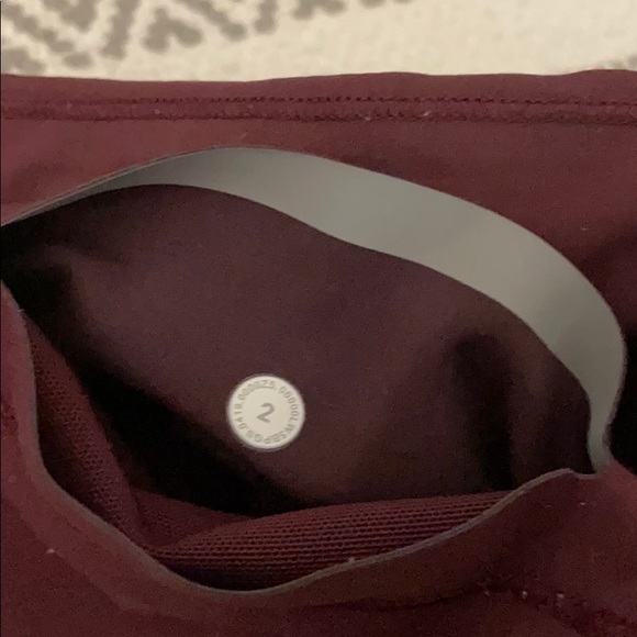 FAST AND FREE TIGHT LuLulemon leggings - Picture 3 of 3